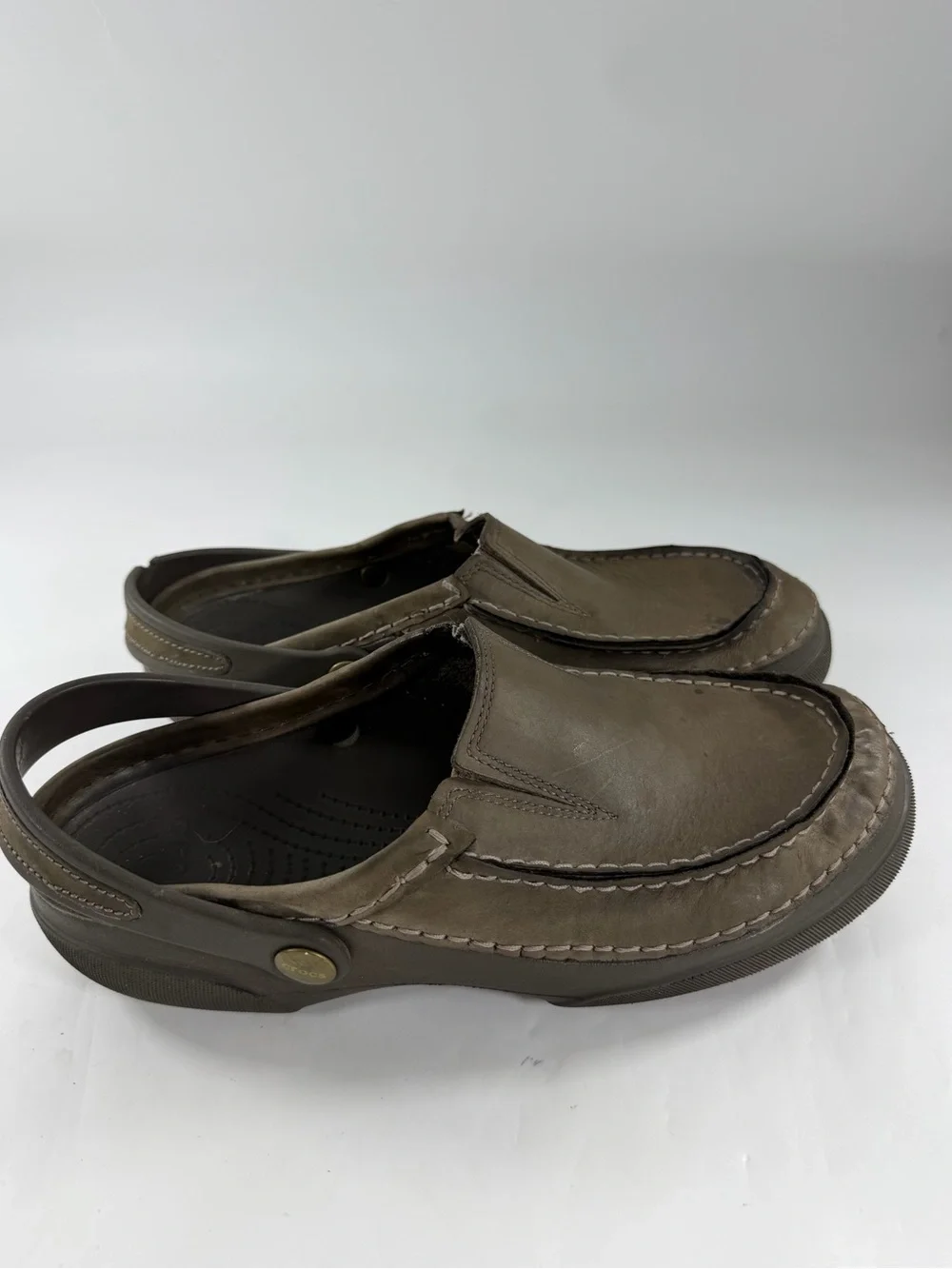 Crocs Leather Loafer Clogs Men’s 10 Brown Convertible Slingback Comfort Shoes